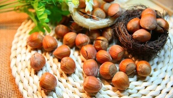 What nuts are good for men's effectiveness